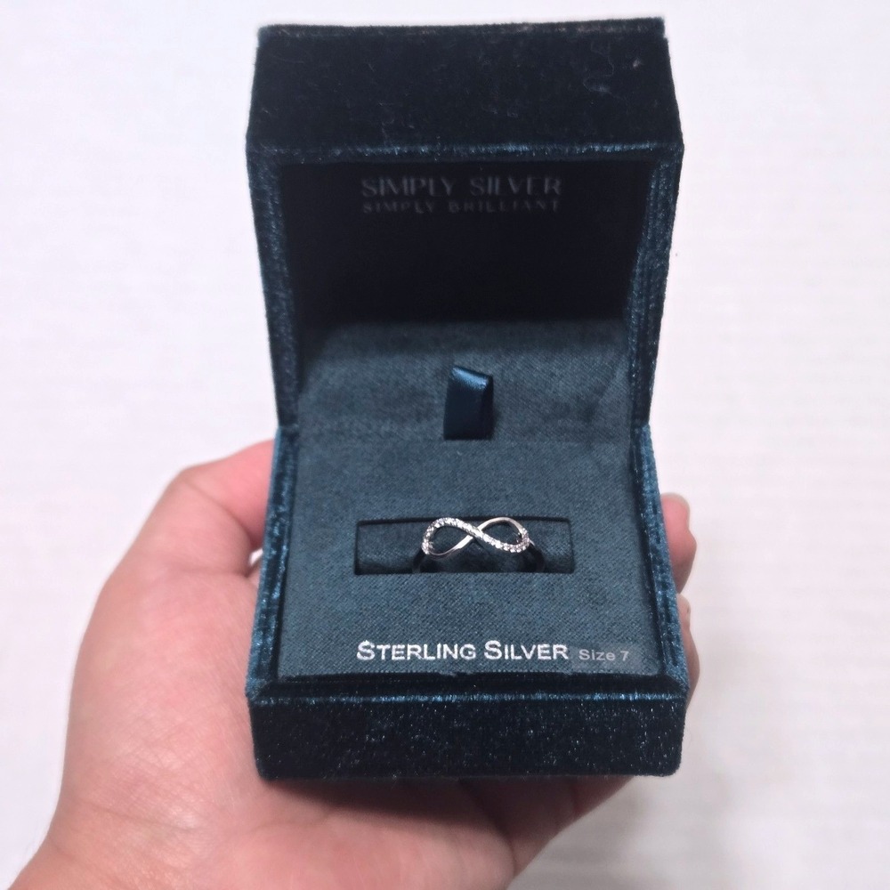 Simply Silver‎ Sterling Silver Pave Diamond Infinity Ring Women's Size 7 New